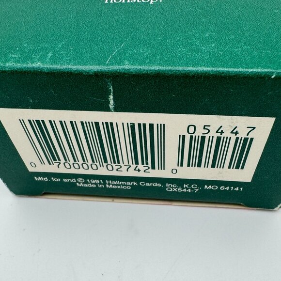 Hallmark 1991 Keepsake Ornament Ski Lift Bunny Handcrafted Julia Lee QX5447 - Picture 3 of 14